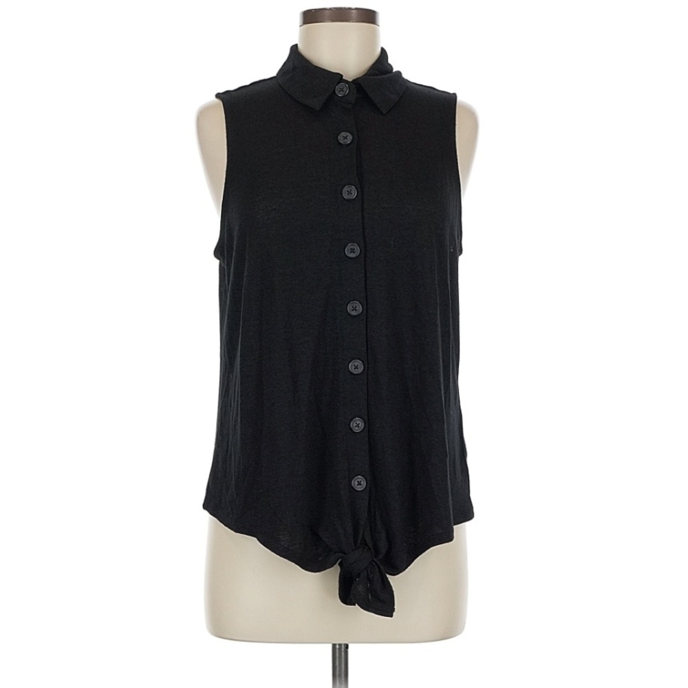 Torrid Sleeveless Black Button-Up Top